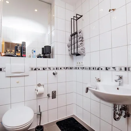 Bold & Black - Balcony - Netflix - Wifi - 5 Person Bochum Exterior photo