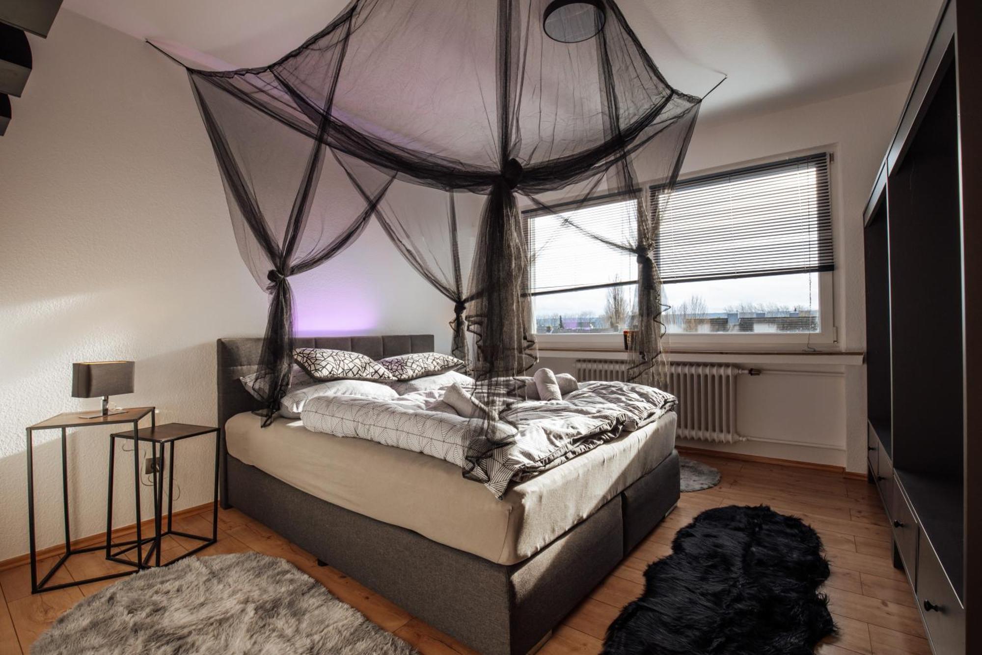 Bold & Black - Balcony - Netflix - Wifi - 5 Person Bochum